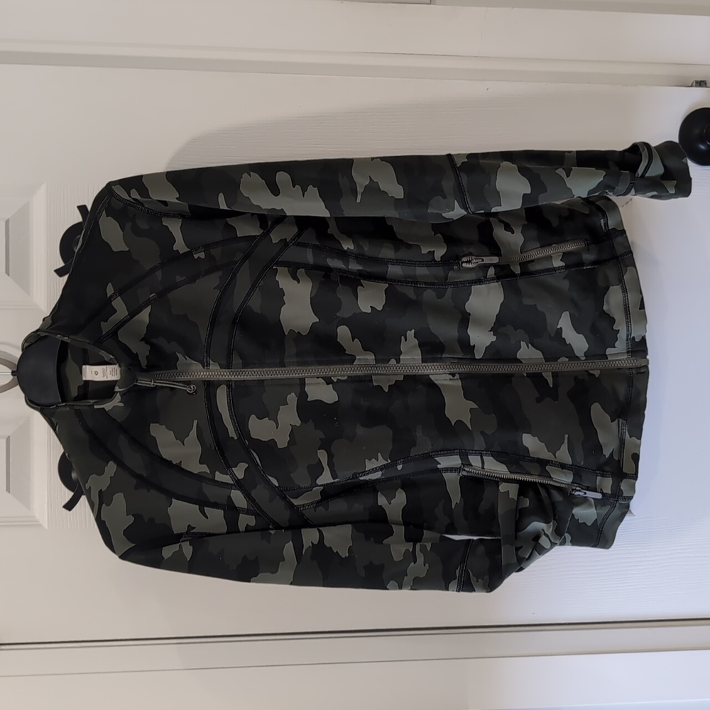 Lululemon Define Full Zip Camo Jacket - Women's Size 14 - Green